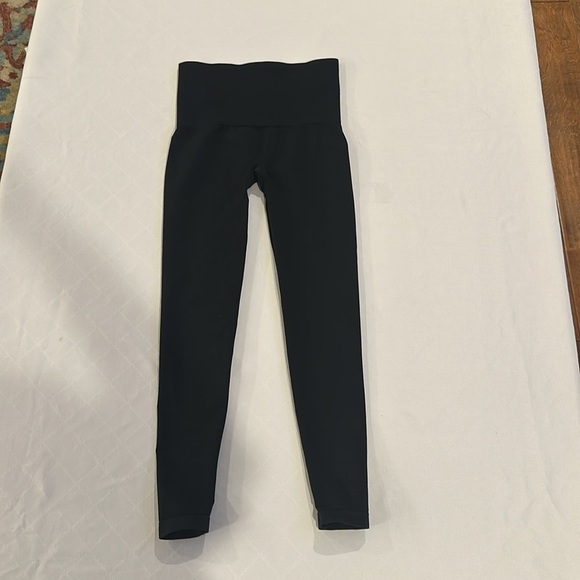 SPANX shaping high waisted leggings black small EUC - Picture 4 of 4
